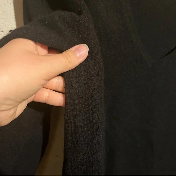 Charter Club Cashmere Sweater Womens Medium Black Long Sleeve Pullover V-Neck - Picture 2 of 7
